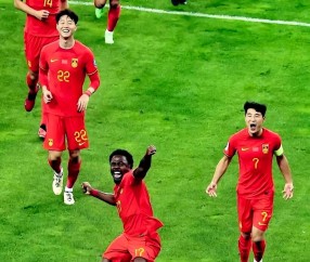 九游体育官方网站-关键时刻外援爆发,帮助球队获胜的是谁