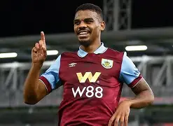 关于古迪逊公园主场取胜，继续稳步向前，实现保级目标的信息